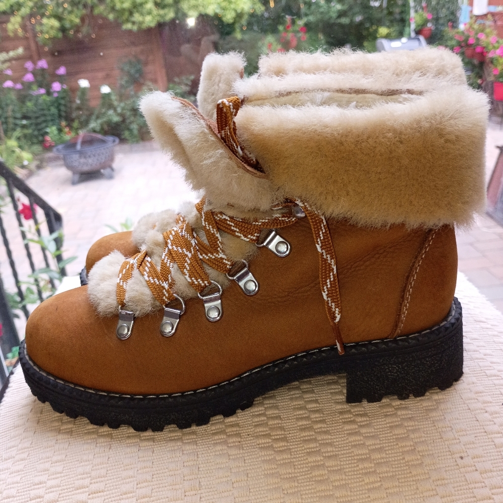 NWT.J. Crew Brown and Cream Winter Boots with Sherpa Lining.Size 6M - Picture 2 of 9